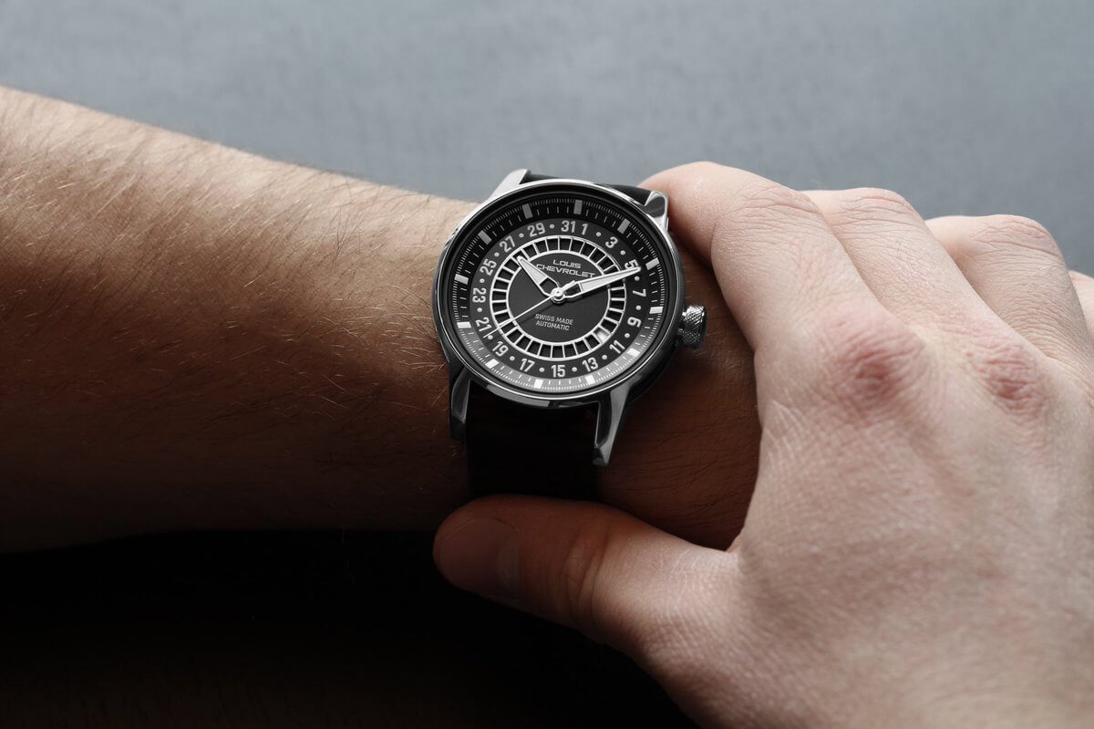 路易斯Chevrolet Frontenac飛行日期腕表Frontenac LC9-復刻表