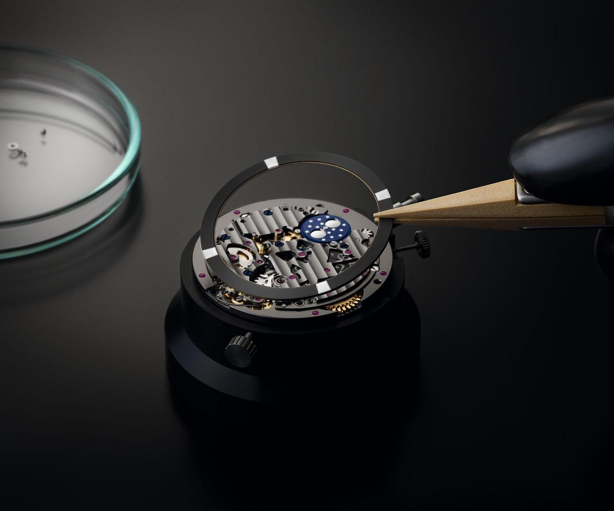 不規則的和諧美學!格拉蘇蒂原創首度推出年歷功能腕表-復刻表