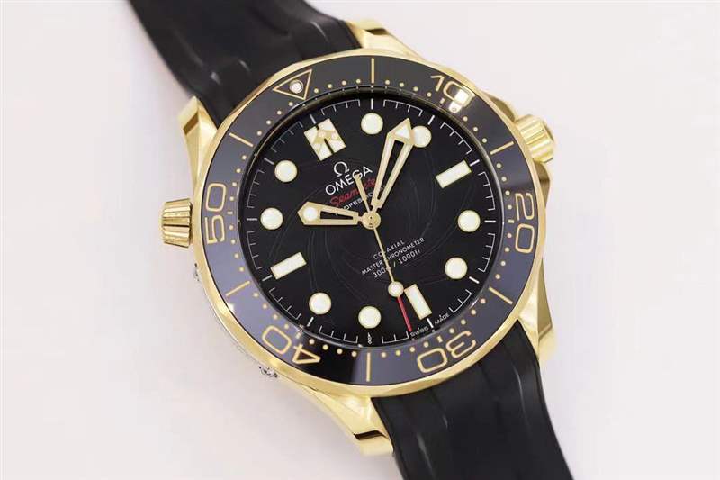 OR廠歐米茄海馬300米「黃金女王密使」與正品對(duì)比評(píng)測(cè)-復(fù)刻表