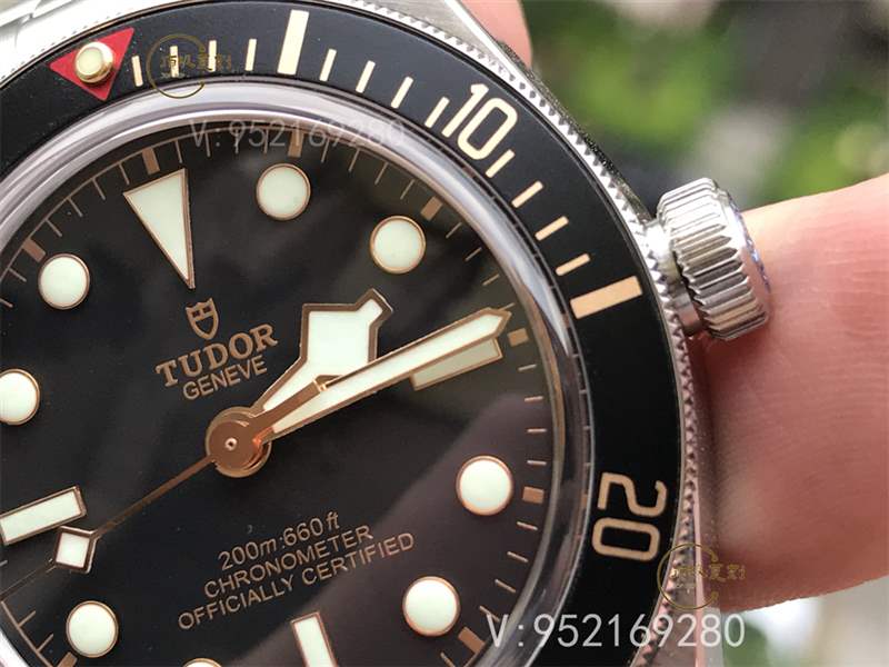 ZF廠帝舵碧灣M79030N腕表頂級復(fù)刻版本對比正品怎么樣-復(fù)刻表