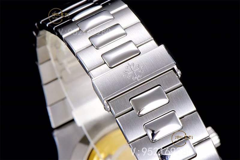 GR廠百達(dá)翡麗鸚鵡螺5726年歷復(fù)刻表做工怎么樣-復(fù)刻表