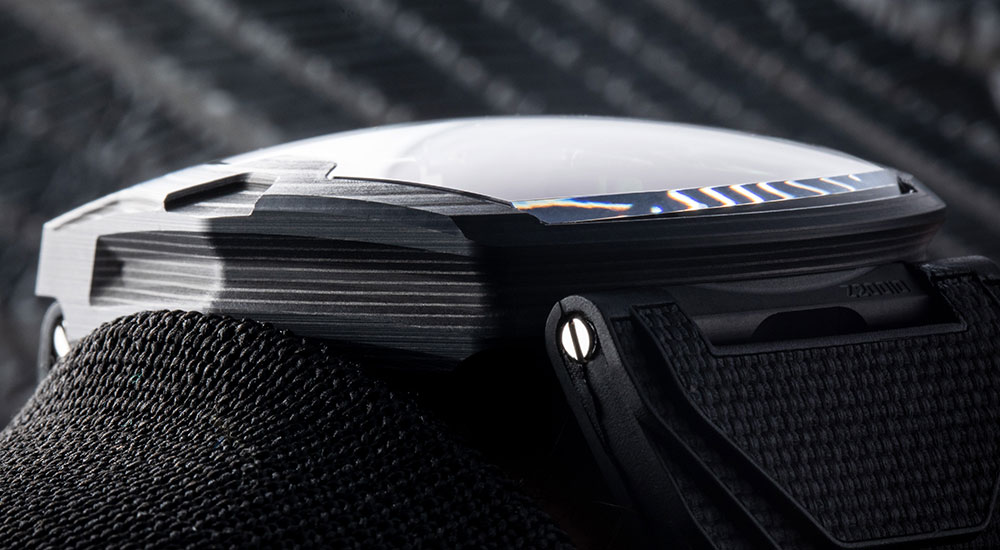 URWERK UR-220“獵鷹項目”-復(fù)刻表