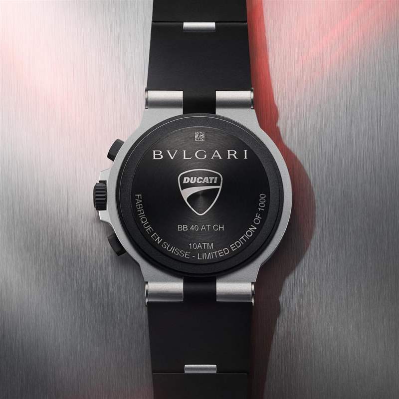 義大利血統強強聯手！寶格麗推出DUCATI聯名表-復刻表