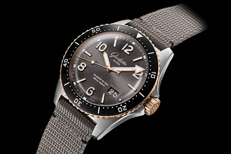 格拉蘇蒂原創(chuàng)1-36-13-04-90黃金款-復(fù)刻表