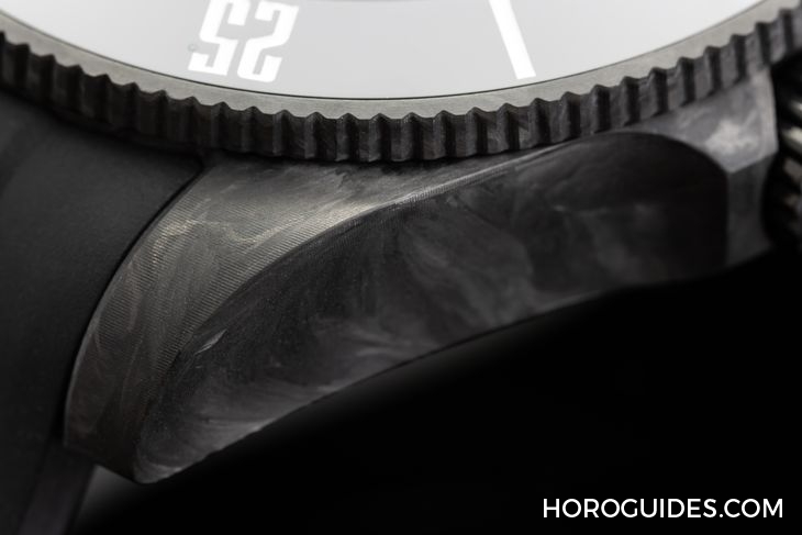 夏末黑魂大魔王來襲TITONI Seascoper CarbonTech 彩虹圈大升級(jí)-復(fù)刻表