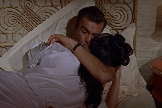 看電影肖恩康納利起源于詹姆斯邦德戴著勞力士潛艇參考的角色。6538在'博士。不'-復(fù)刻表