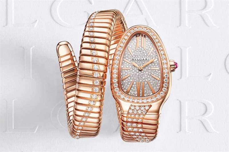 寶格麗Serpenti Tubogas Infinity呈現(xiàn)出活靈活現(xiàn)的靈蛇曲線-復刻表