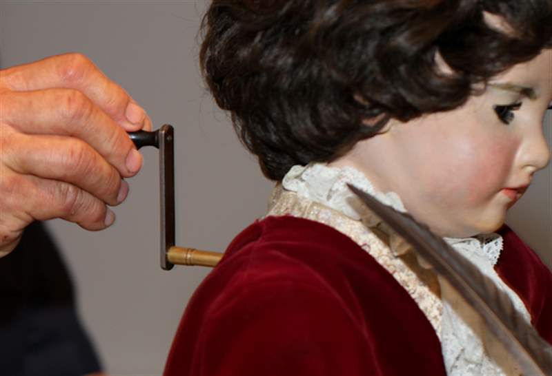 雅克德羅“作家”自動機(jī)：很棒的古董安卓-復(fù)刻表