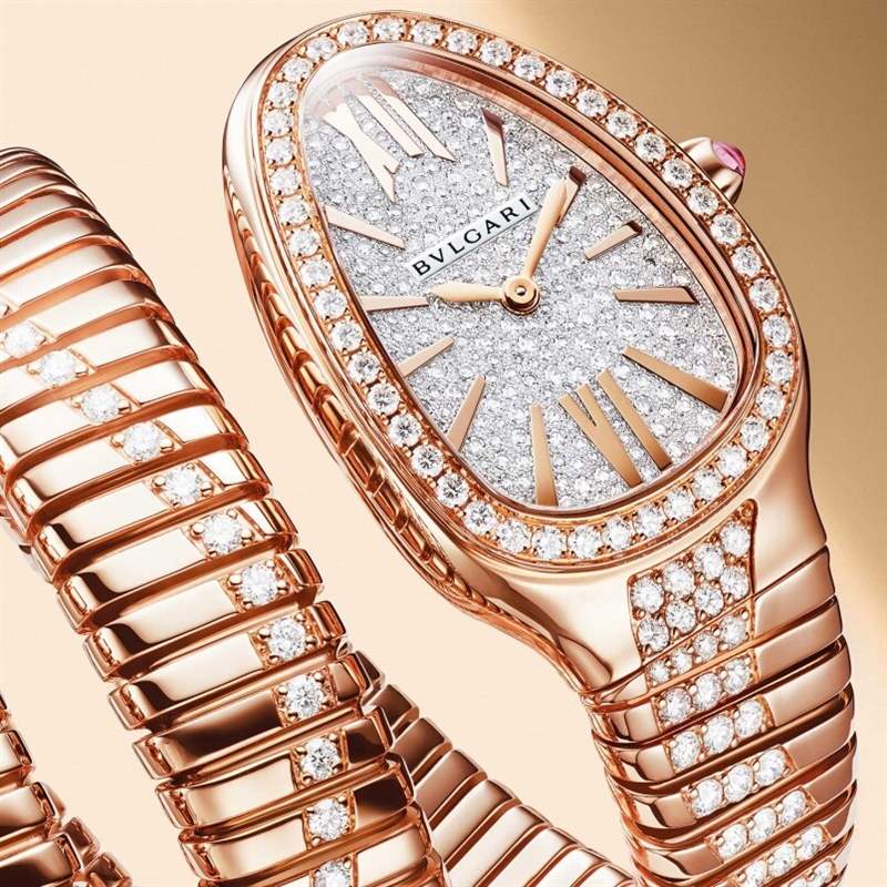 寶格麗Serpenti Tubogas Infinity呈現(xiàn)出活靈活現(xiàn)的靈蛇曲線-復刻表