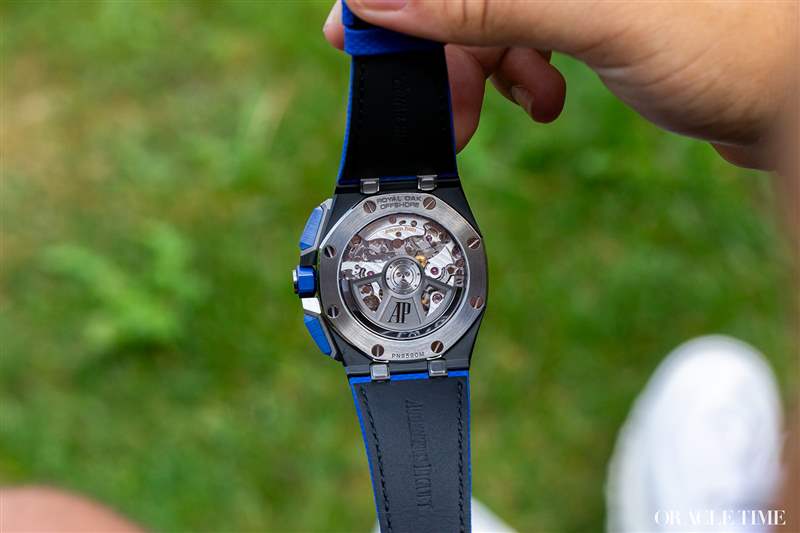 愛(ài)彼皇家橡樹離岸型自動(dòng)上鏈計(jì)時(shí)黑色和藍(lán)色陶瓷腕表-復(fù)刻表