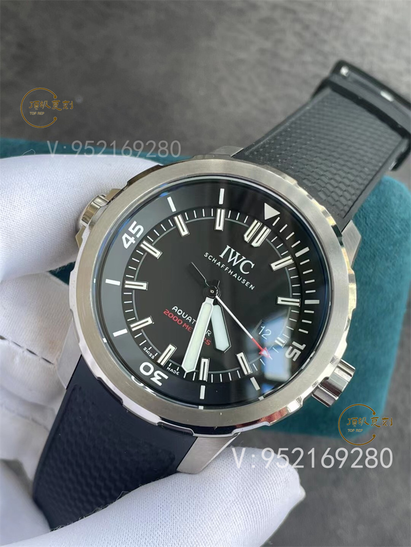 IWS廠萬國(guó)海洋系列三針款I(lǐng)W329101“海洋2000”35周年特別版做工如何-復(fù)刻表