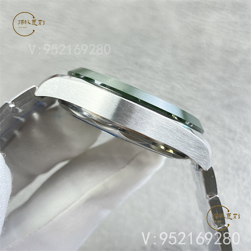 VS廠歐米茄海馬150m系列墨綠世界時復刻表：深度測評與細節(jié)解析-復刻表