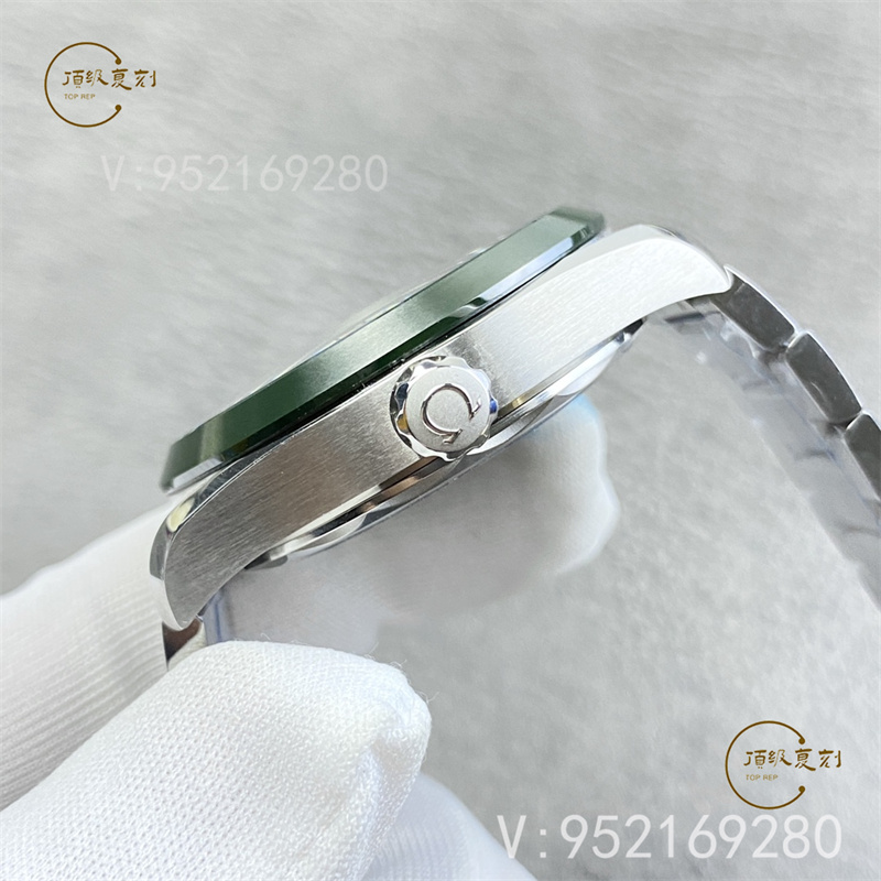 VS廠歐米茄海馬150m系列墨綠世界時復刻表：深度測評與細節(jié)解析-復刻表