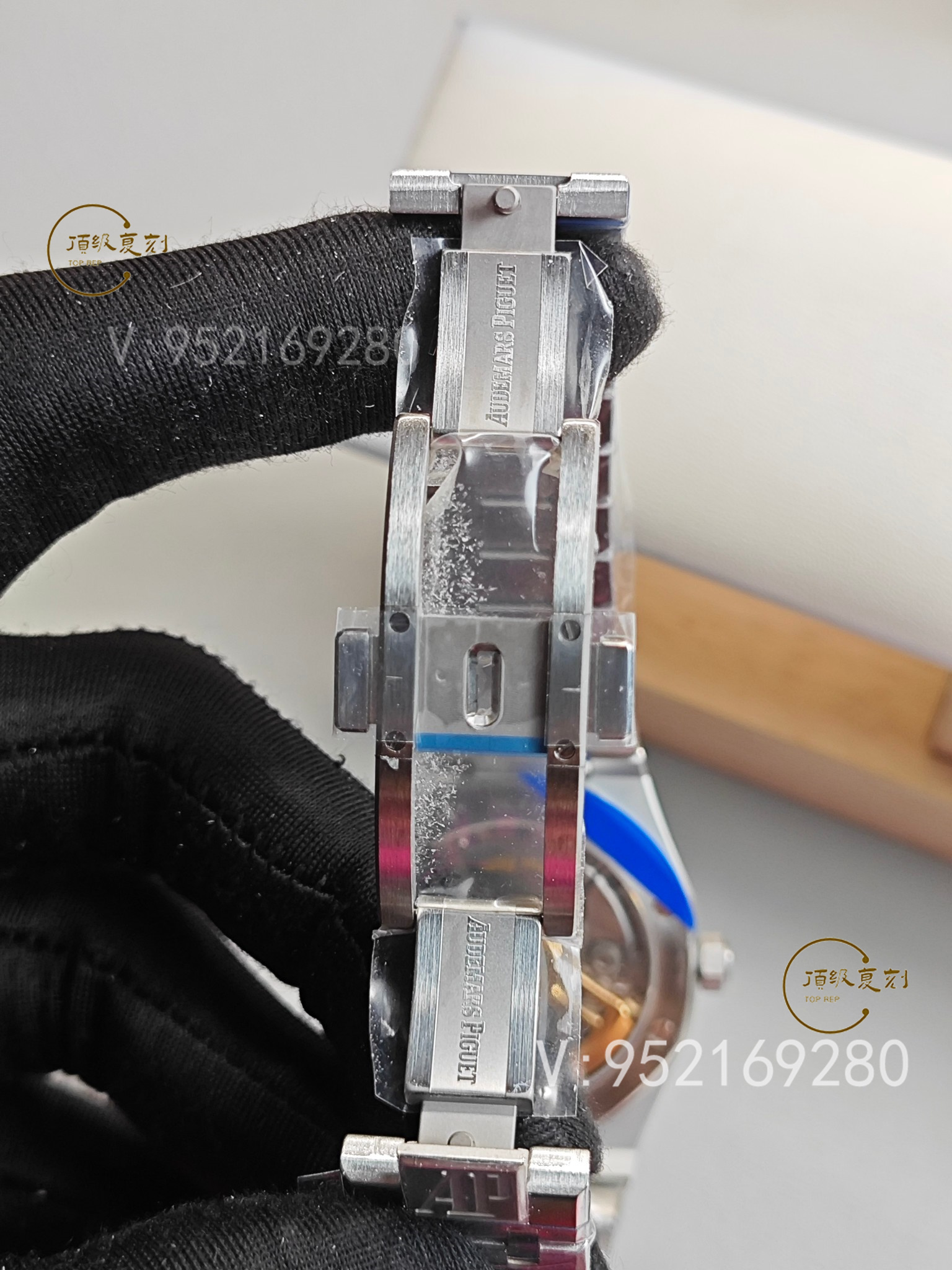 深入解析APS愛彼復刻表15500藍面版：4302一體機芯與原裝同步功能-復刻表